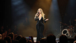 Wynonna Judd Performance Reactions: Fans Praise Iconic Vocals and Stage Presence