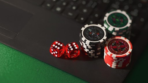 Why Baccarat Continues to Thrive in the Online Casino World