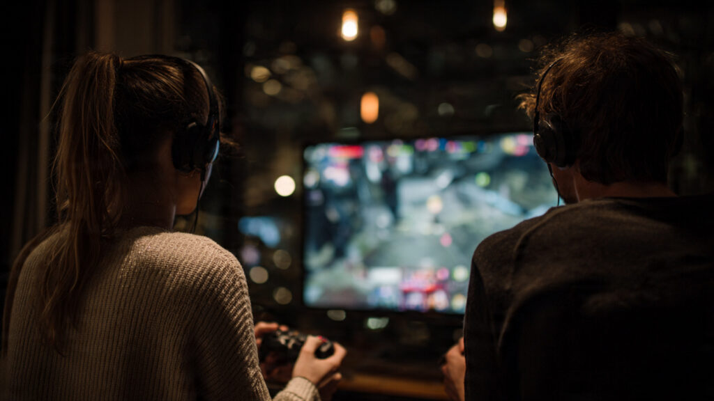 Gaming DualMedia Uncovered: A Story of Innovation, Competition, and Change