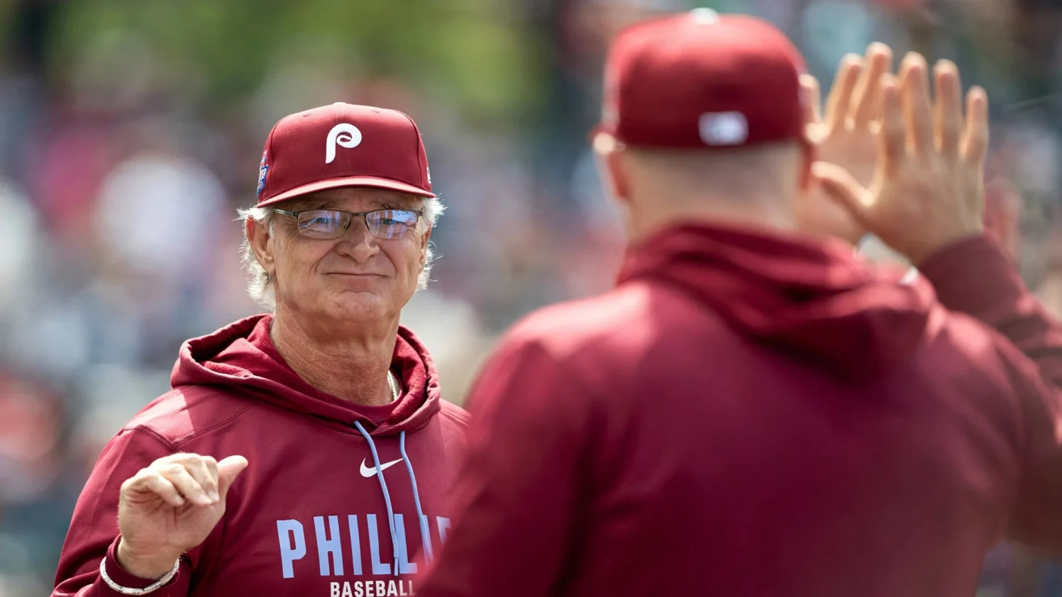 Don Mattingly Talks to Bryce Harper About His Baserunning Decision